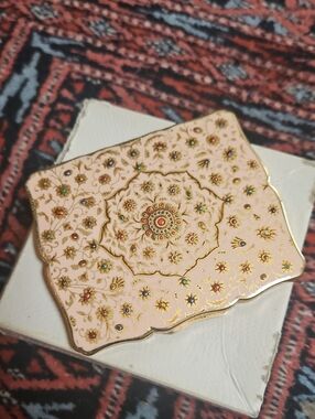 Vintage Stratton Floral Powder Compact Mirror: Pink & Gold, 1960s